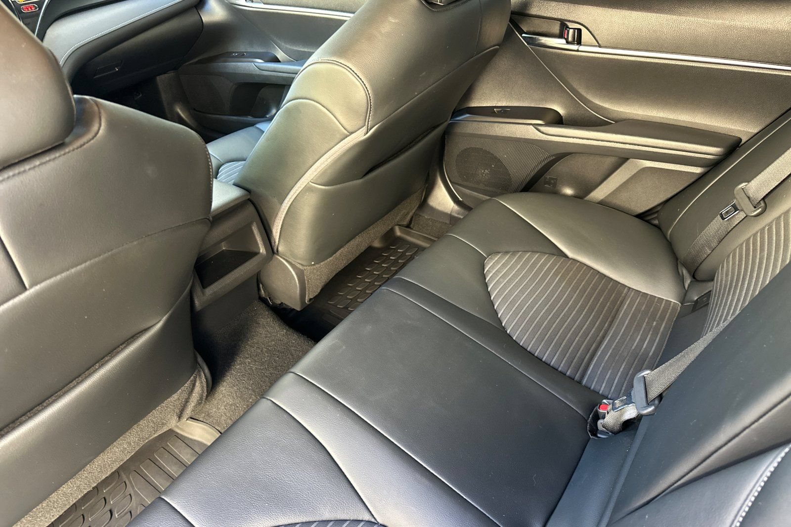 Certified 2022 Toyota Camry SE FWD image 9