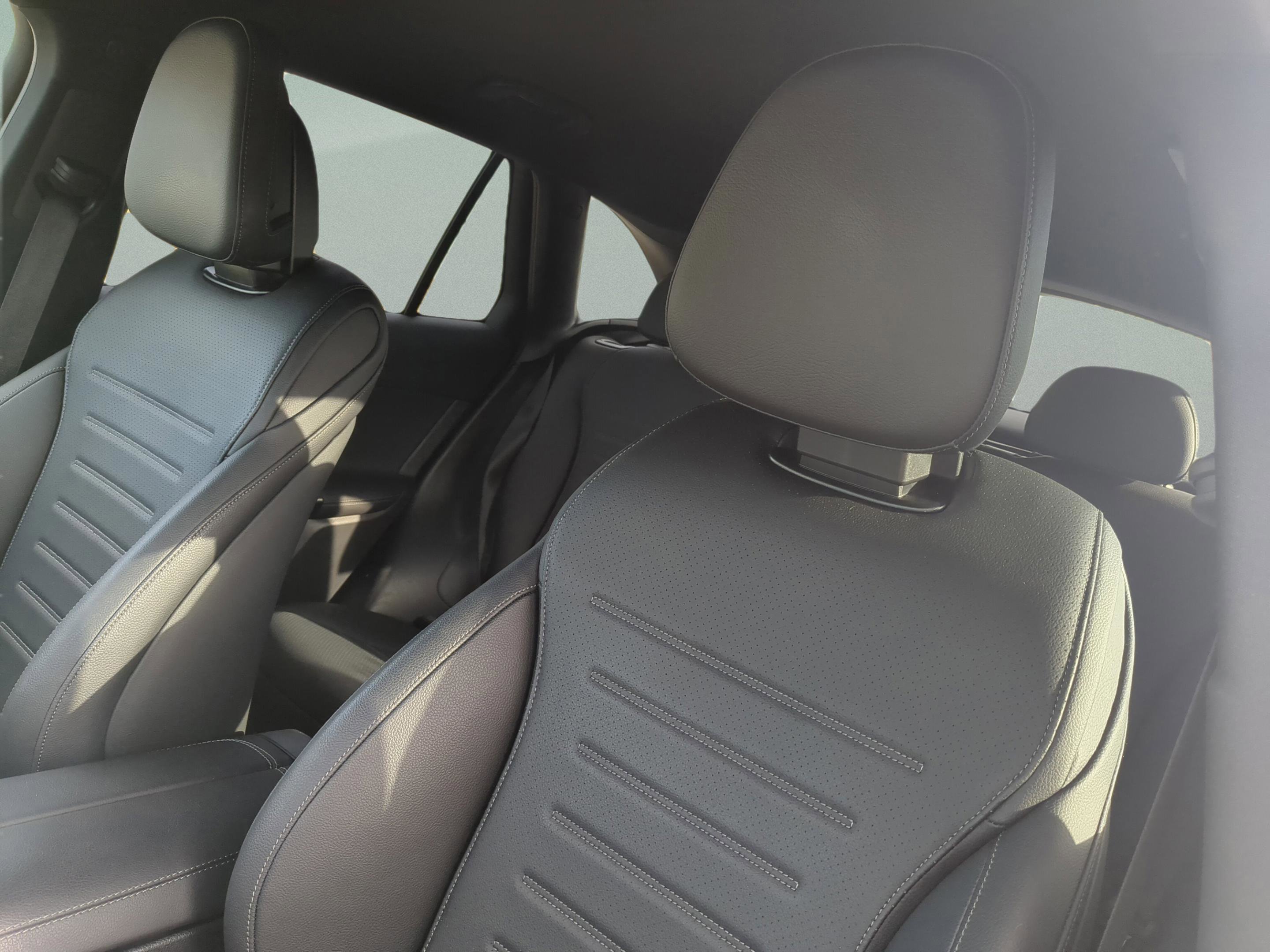 Certified 2025 Mercedes-Benz GLC 300 4MATIC image 24