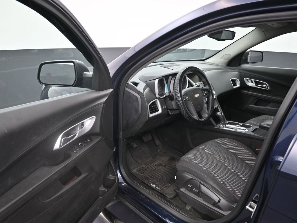 Used 2017 Chevrolet Equinox LS image 10