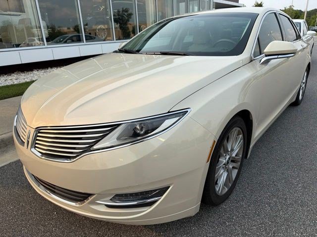 Used 2016 Lincoln MKZ w/ Equipment Group 200A Select FWD image 9