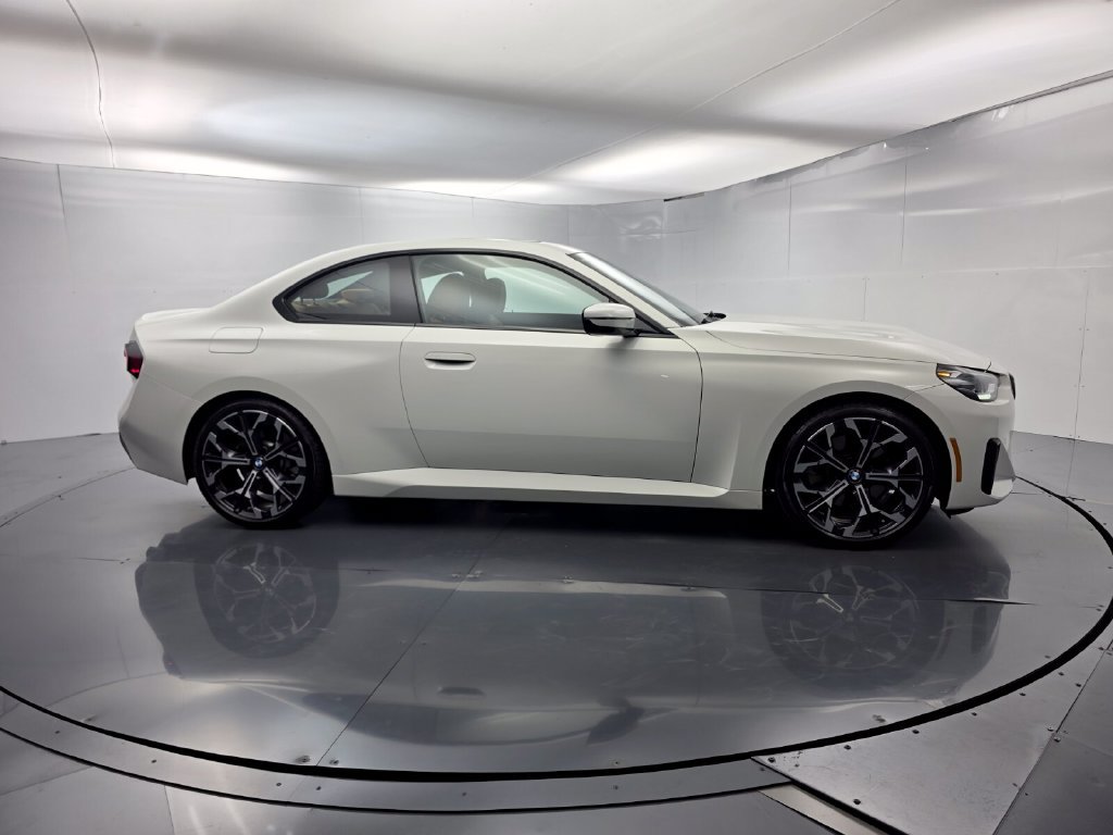 Certified 2026 BMW 230i Coupe w/ Convenience Package RWD image 3