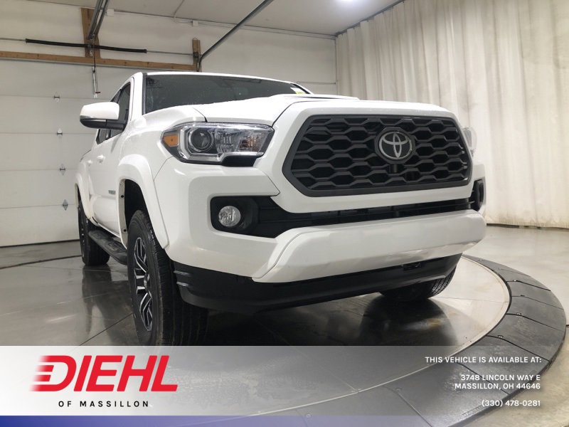 Used 2022 Toyota Tacoma TRD Sport image 1