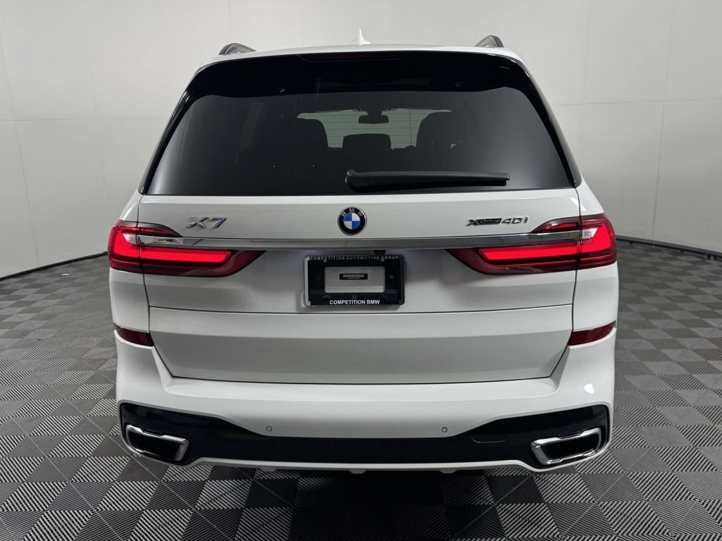 Used 2022 BMW X7 xDrive40i w/ M Sport Package AWD/4WD image 9