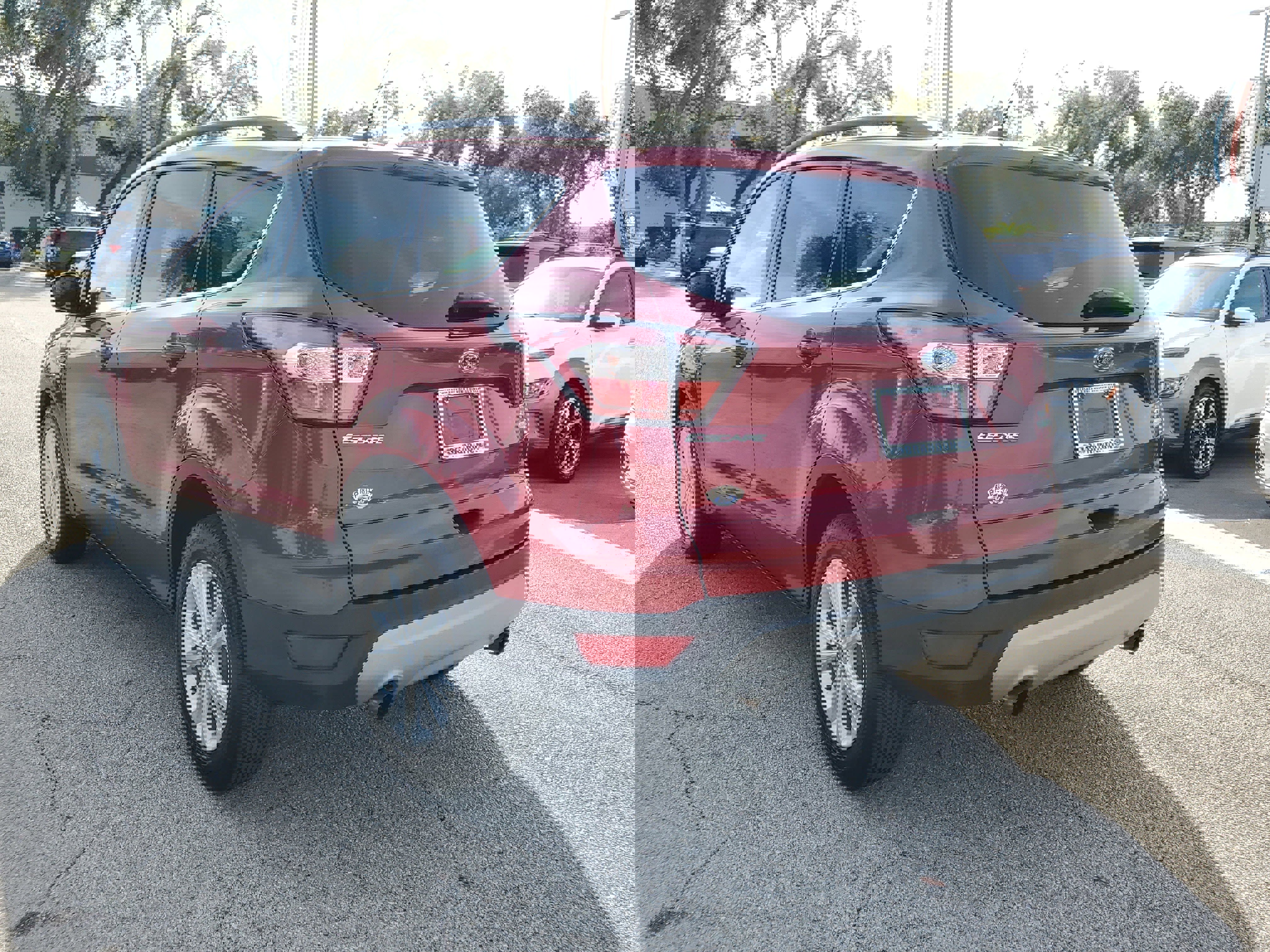 Used 2017 Ford Escape SE image 7