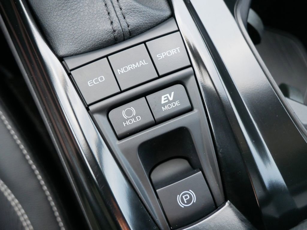 Used 2025 Toyota Camry SE FWD image 25