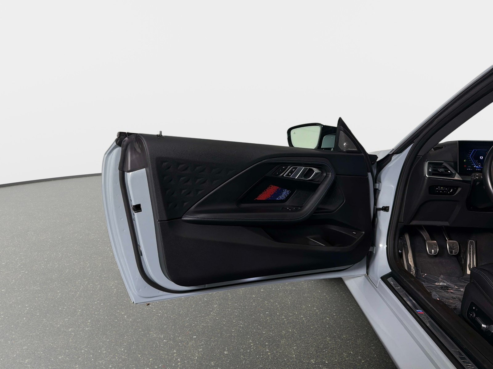 Used 2023 BMW M2 w/ Lighting Package RWD image 26