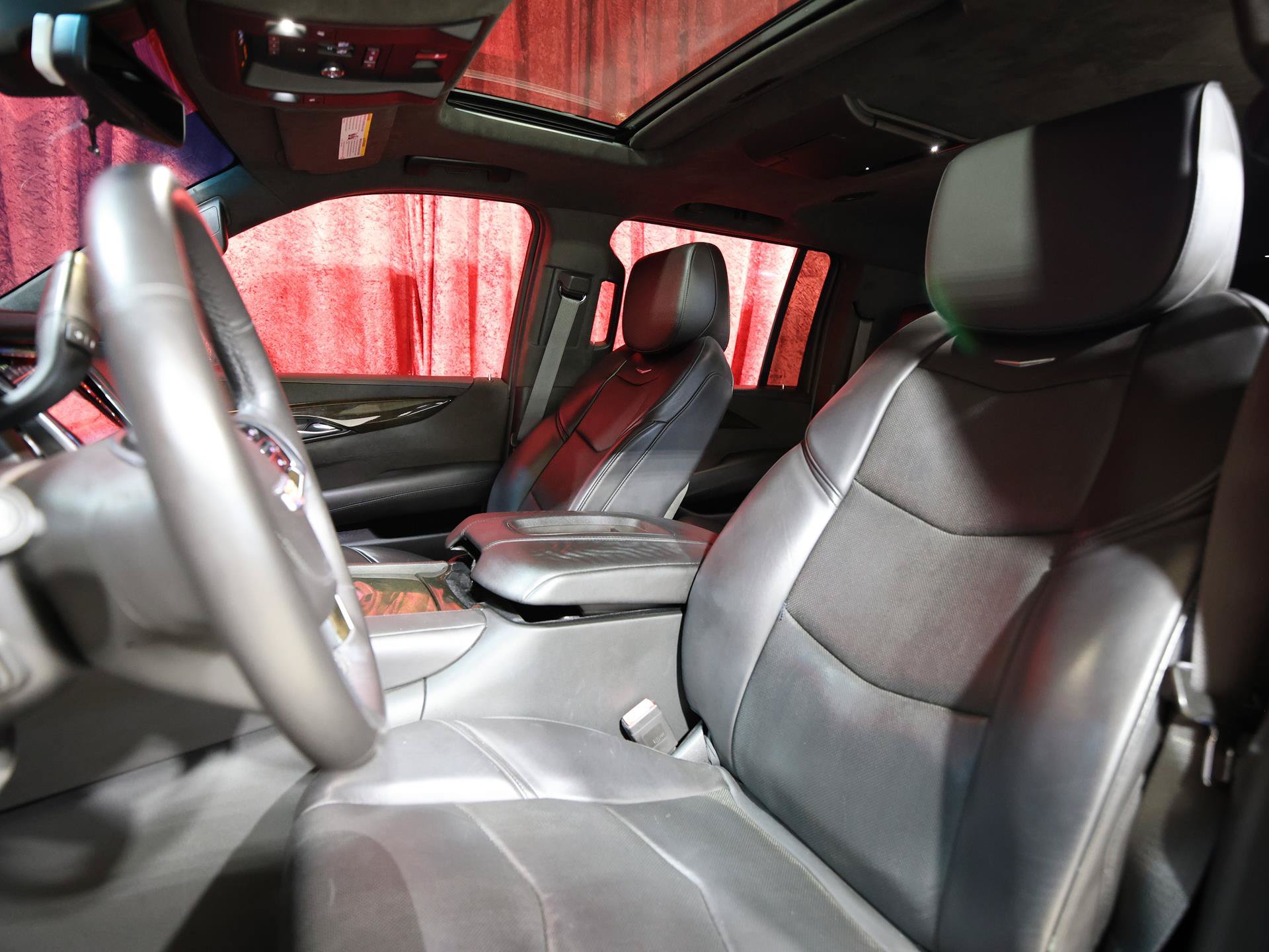 Used 2019 Cadillac Escalade ESV Platinum RWD image 13