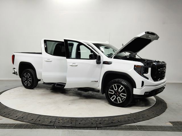 Used 2023 GMC Sierra 1500 AT4 w/ AT4 Preferred Package AWD/4WD image 9