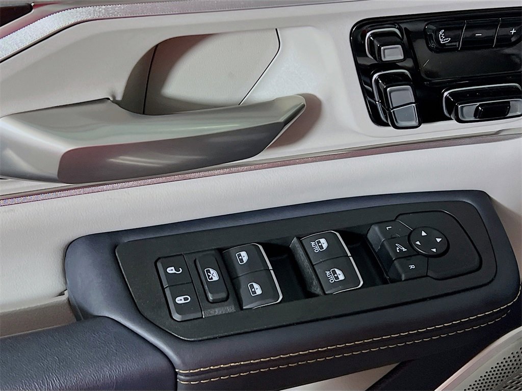 Used 2025 RAM 1500 Tungsten w/ Trailer Tow Group image 18