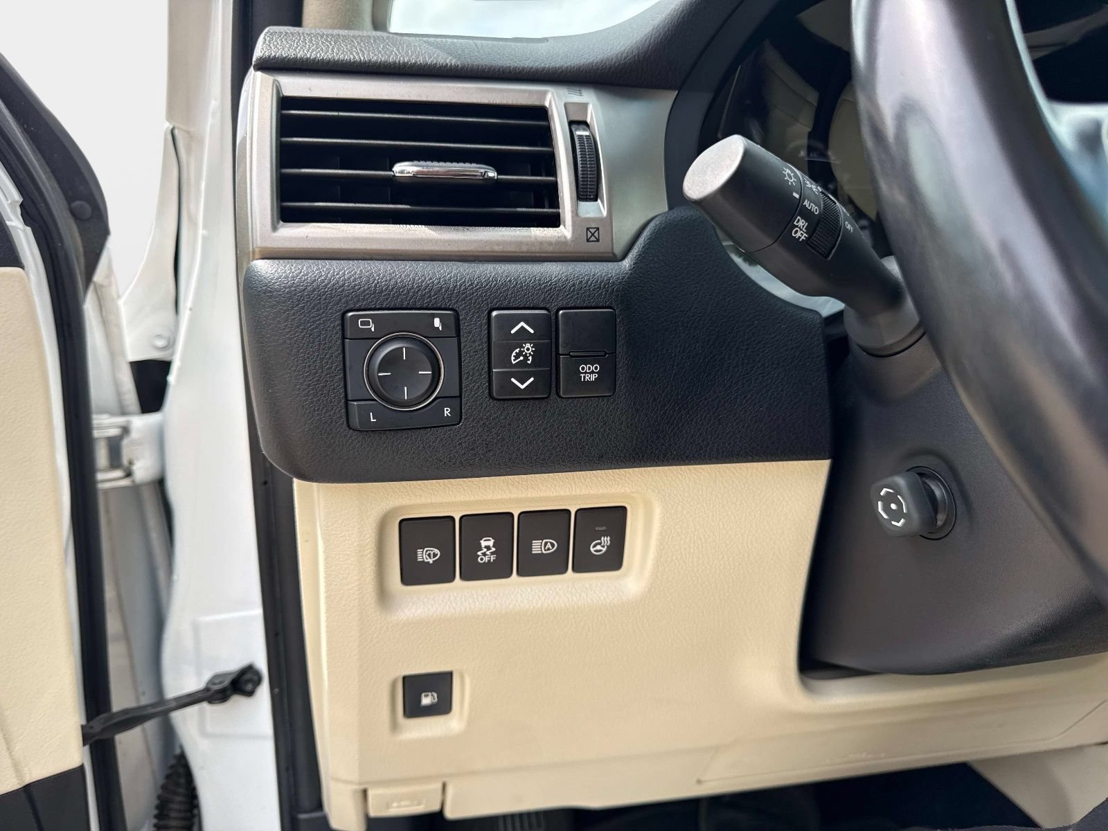 Used 2021 Lexus GX 460 Premium w/ Premium Package AWD/4WD image 34