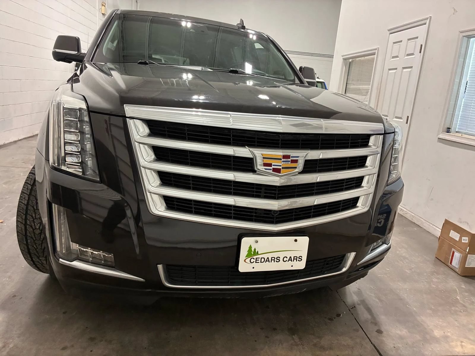 Used 2015 Cadillac Escalade ESV Luxury AWD/4WD image 6