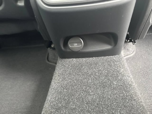 Certified 2023 Volvo C40 P8 Recharge Plus AWD/4WD image 6