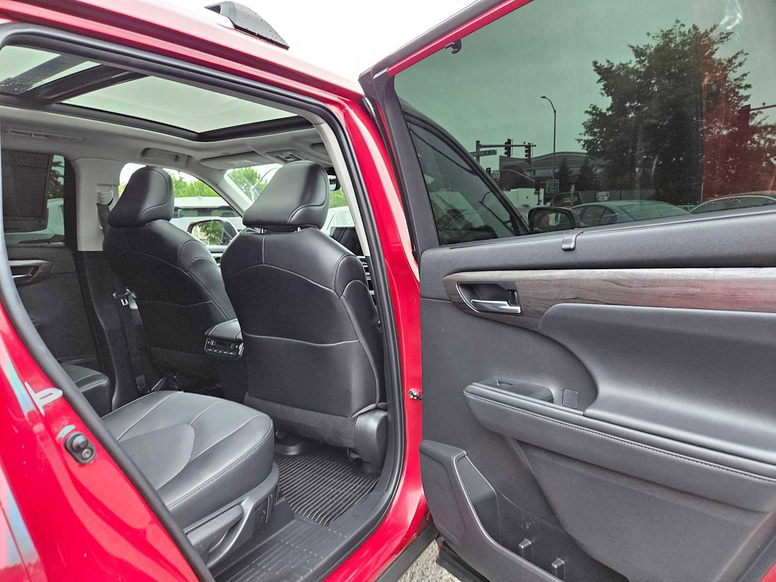 Used 2022 Toyota Highlander Platinum image 14