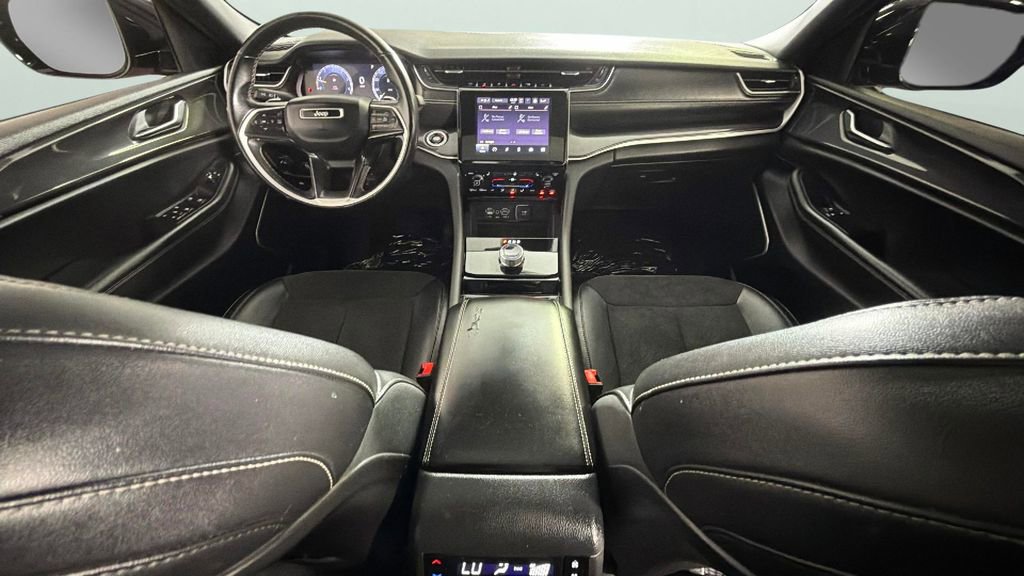 Used 2022 Jeep Grand Cherokee L Laredo RWD image 32