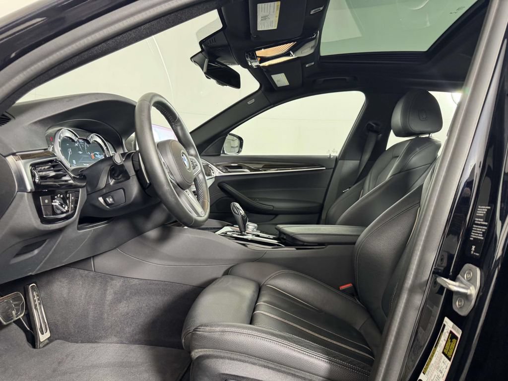 Used 2019 BMW 540i xDrive w/ M Sport Package AWD/4WD image 4