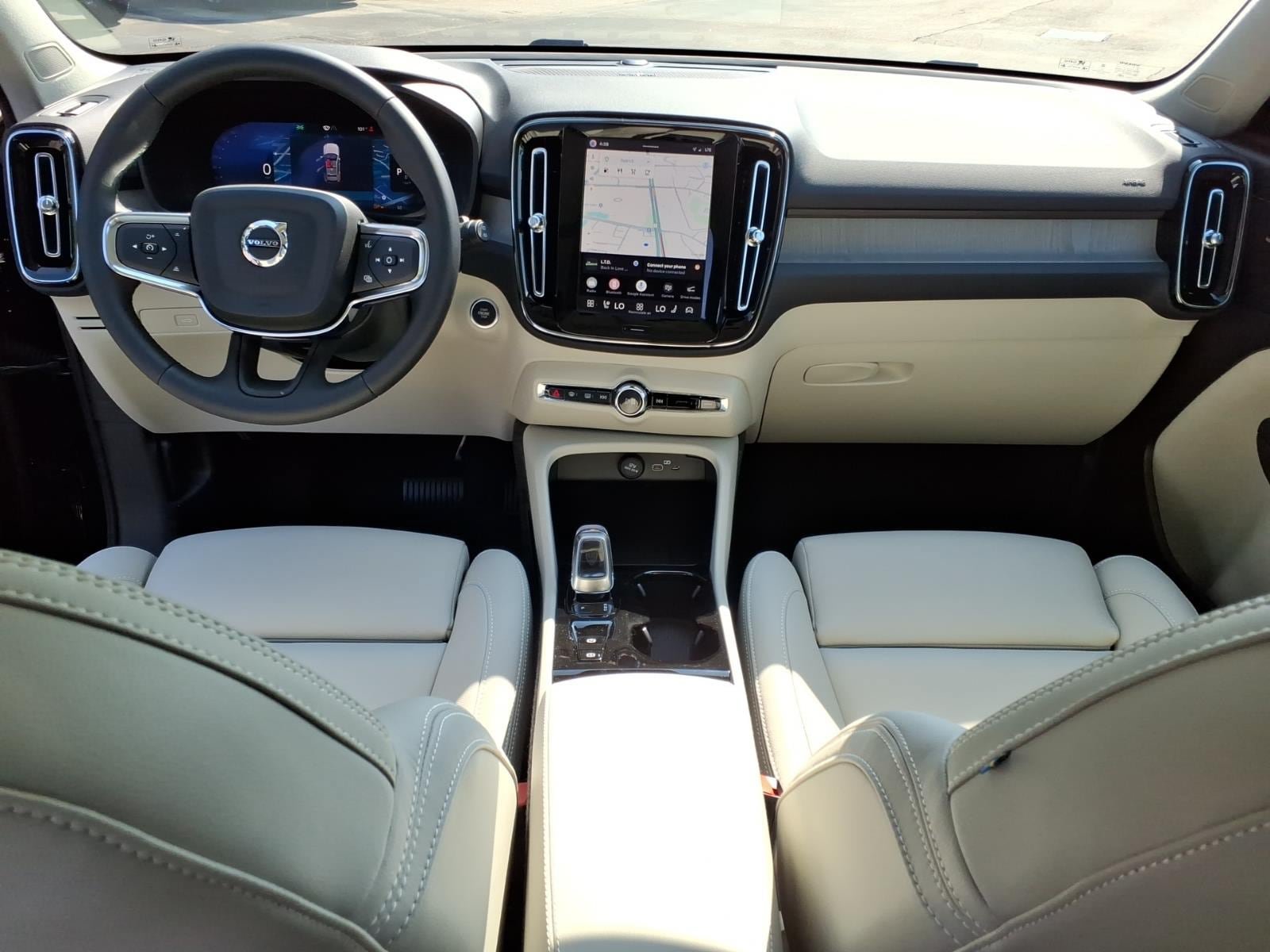 New 2026 Volvo XC40 B5 Ultra w/ Protection Package Premier AWD/4WD image 10
