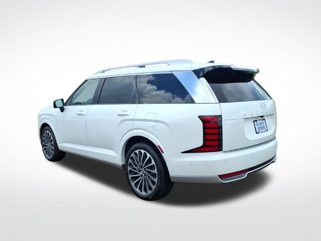 Used 2026 Hyundai Palisade Calligraphy FWD image 3