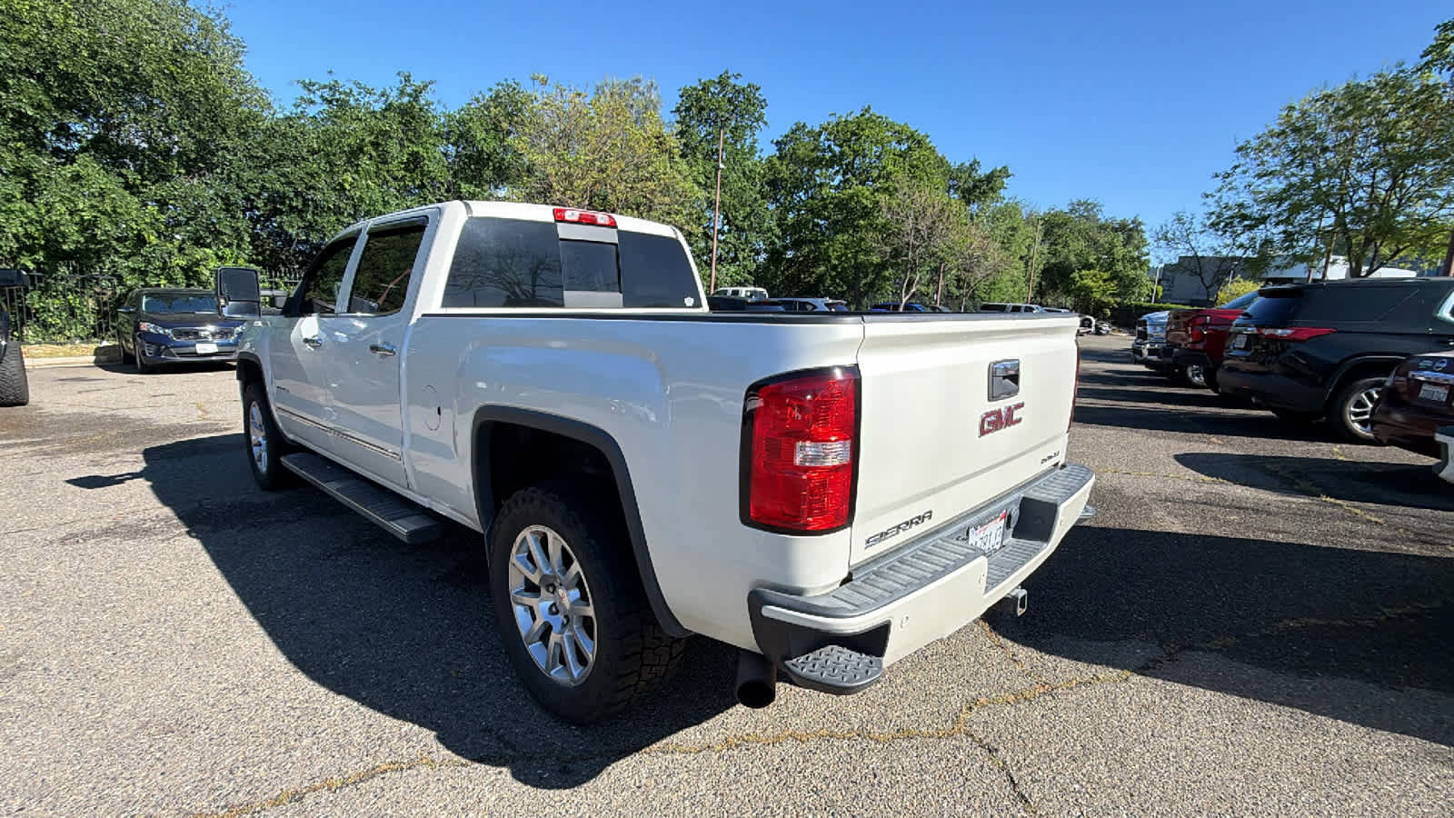Used 2015 GMC Sierra 1500 Denali w/ Driver Alert Package image 7
