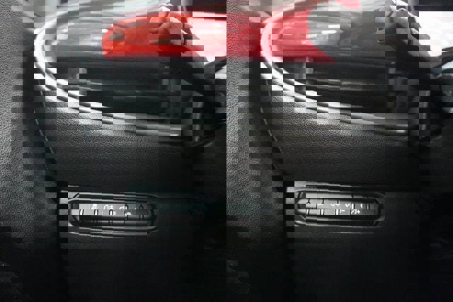 New 2024 FIAT 500 e (RED) image 17