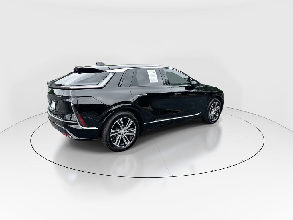 Used 2026 Cadillac Lyriq Luxury RWD image 8