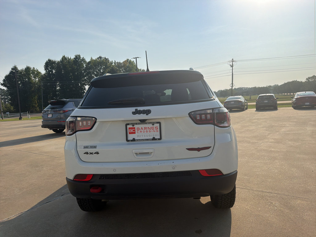 Used 2025 Jeep Compass Trailhawk AWD/4WD image 9