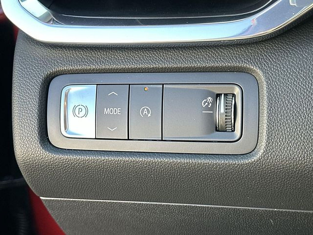 New 2025 GMC Acadia Elevation FWD image 16
