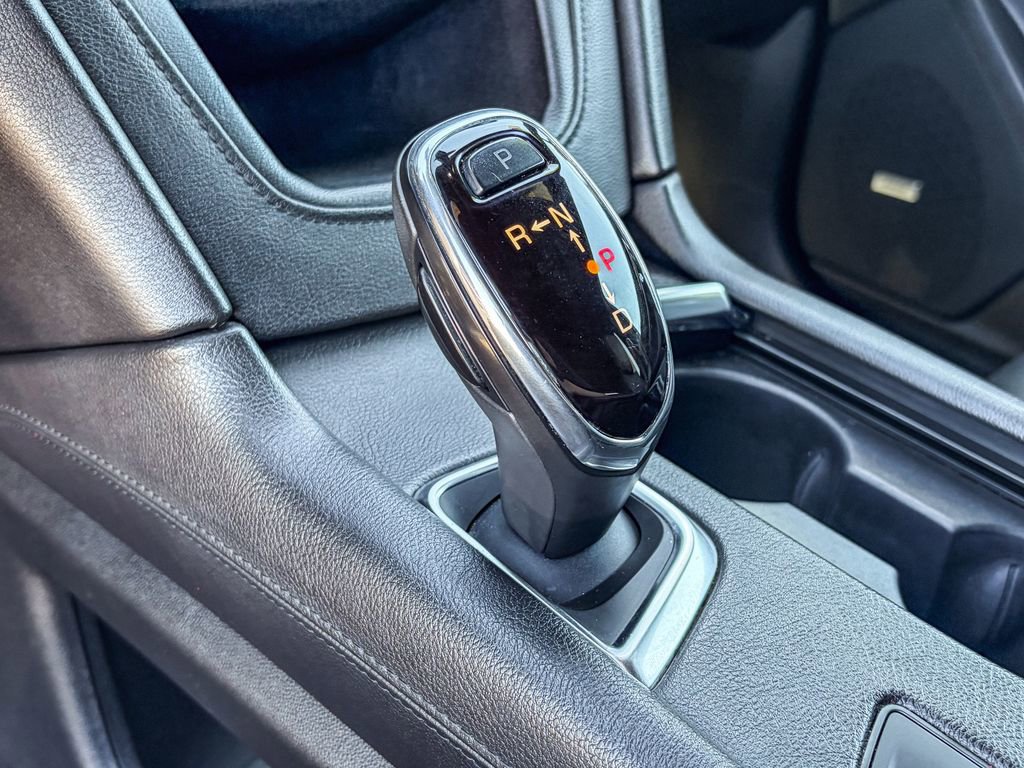 Used 2017 Cadillac XT5 Luxury w/ Driver Awareness Package image 39