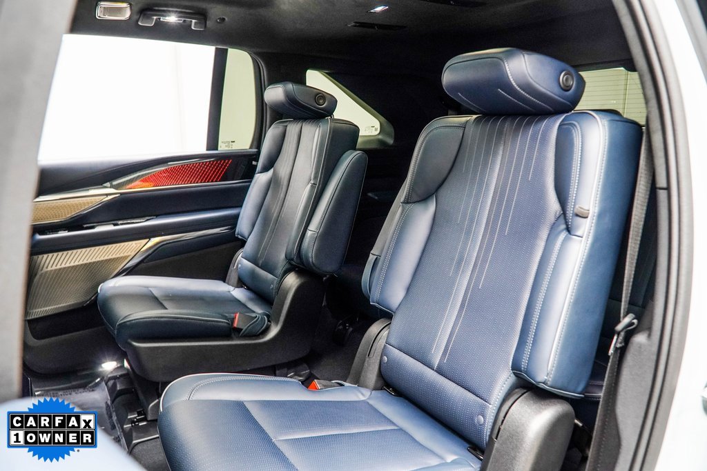 Used 2025 Cadillac Escalade IQ Luxury 2 image 45