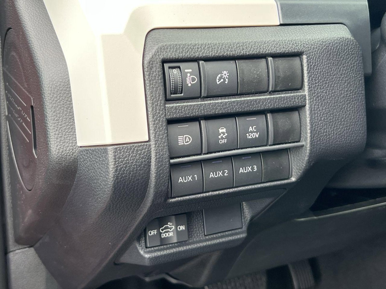 New 2024 Toyota Tacoma TRD Off-Road image 21