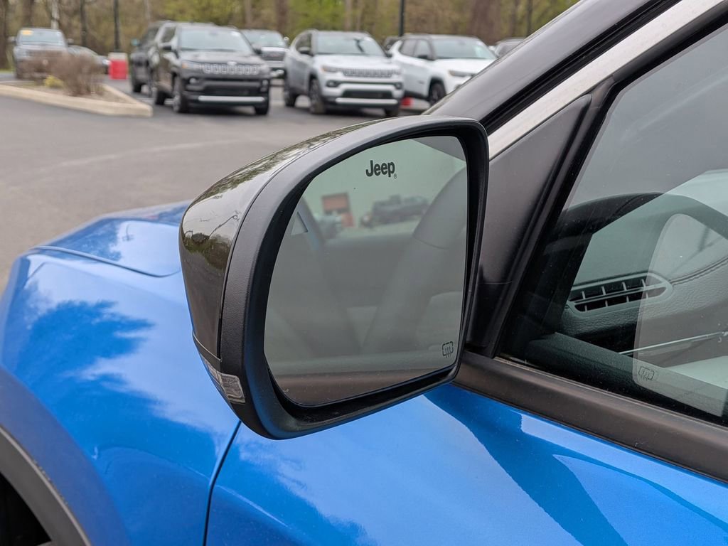 Used 2024 Jeep Compass Limited w/ Sun and Sound Group image 11