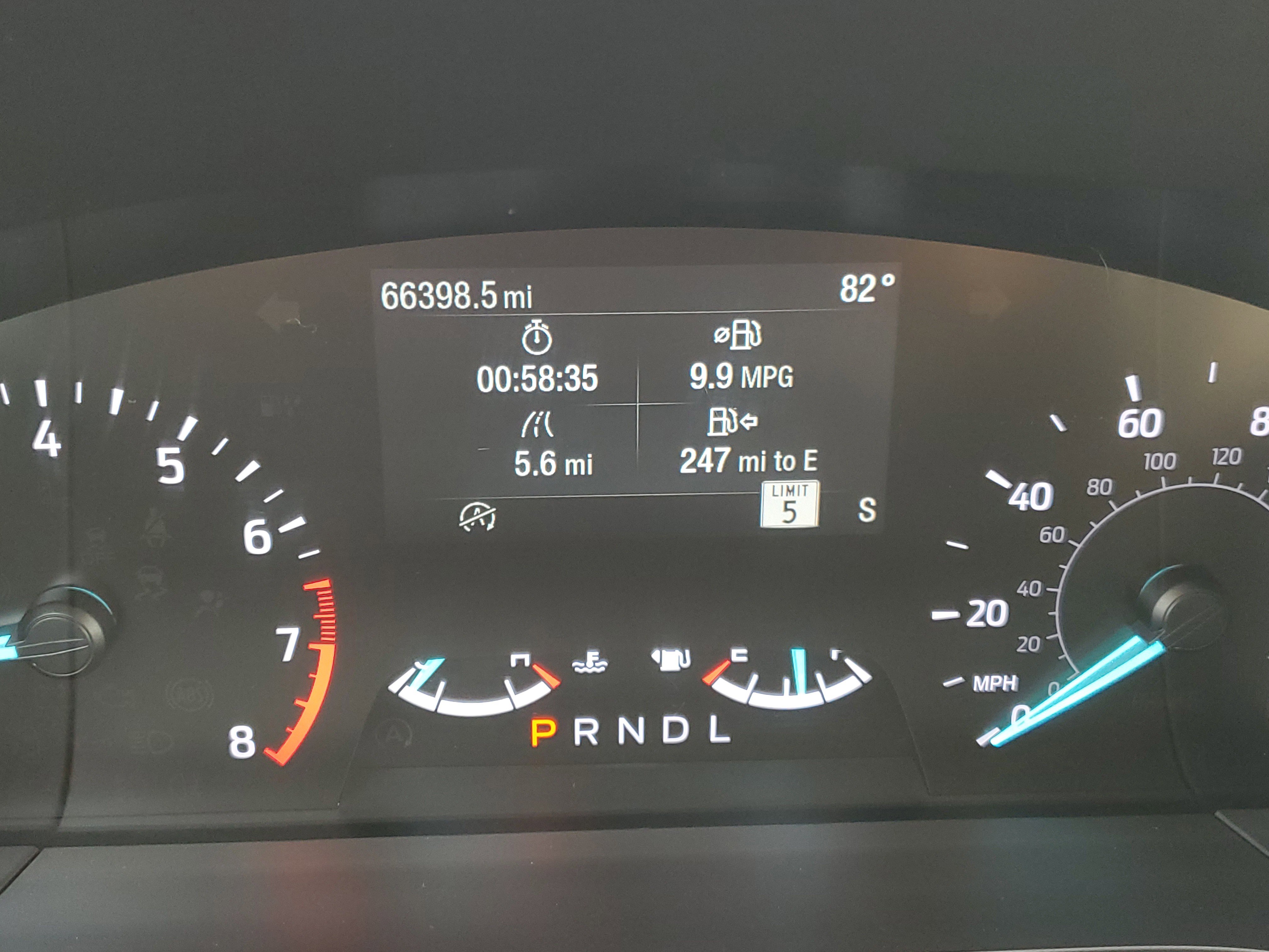 Used 2021 Ford Escape SE w/ SE Sport Appearance Package image 24