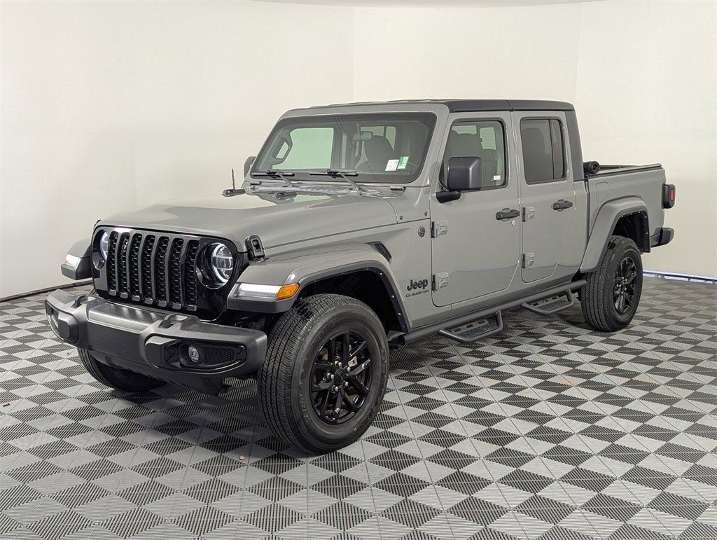 Used 2022 Jeep Gladiator Sport image 9