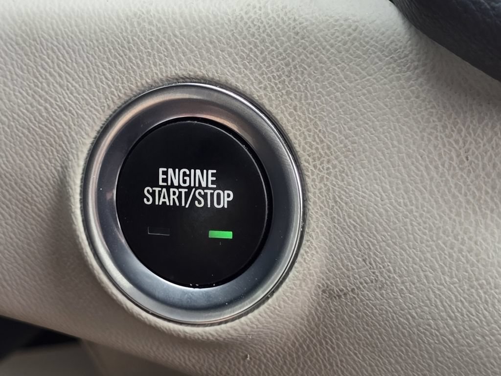 Used 2024 GMC Terrain Denali w/ Denali Premium Package AWD/4WD image 33