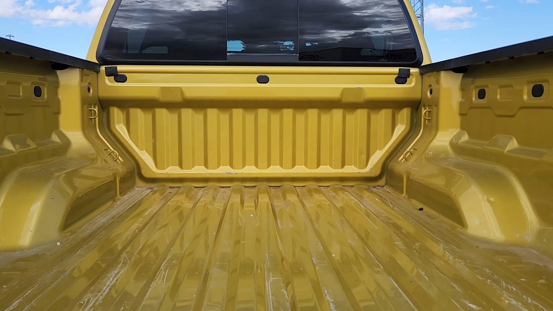 Used 2024 Chevrolet Colorado Trail Boss w/ Technology Package image 19