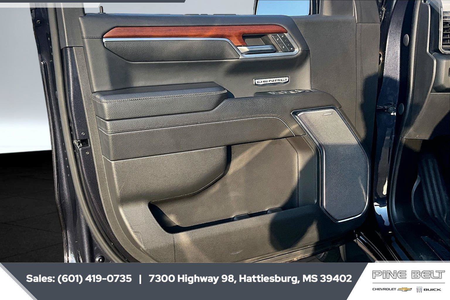 Used 2023 GMC Sierra 1500 Denali w/ Denali Reserve Package RWD image 18