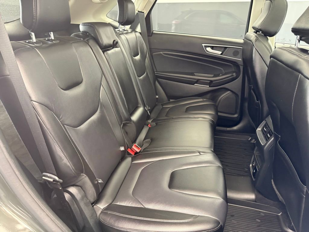 Used 2022 Ford Edge Titanium AWD/4WD image 59