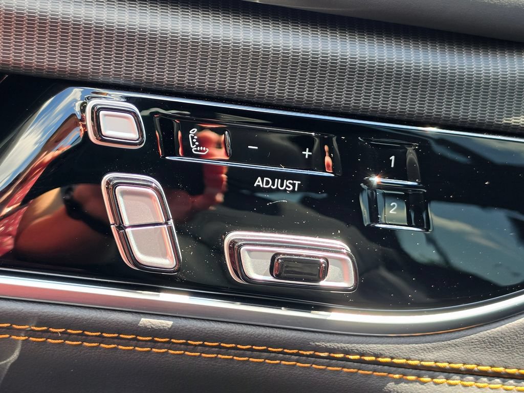 New 2026 Jeep Grand Wagoneer Summit AWD/4WD image 15