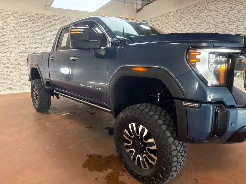 Used 2026 GMC Sierra 2500 Denali Ultimate w/ Max Trailering Package AWD/4WD image 9