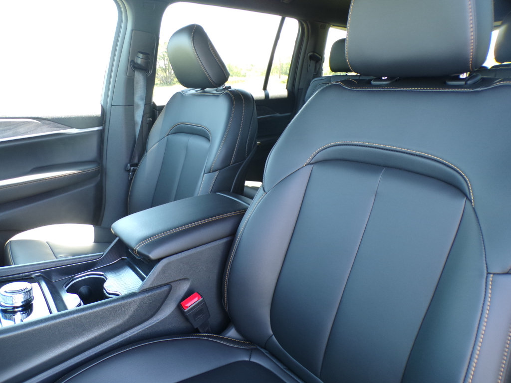 New 2026 Jeep Grand Cherokee L Limited AWD/4WD image 14