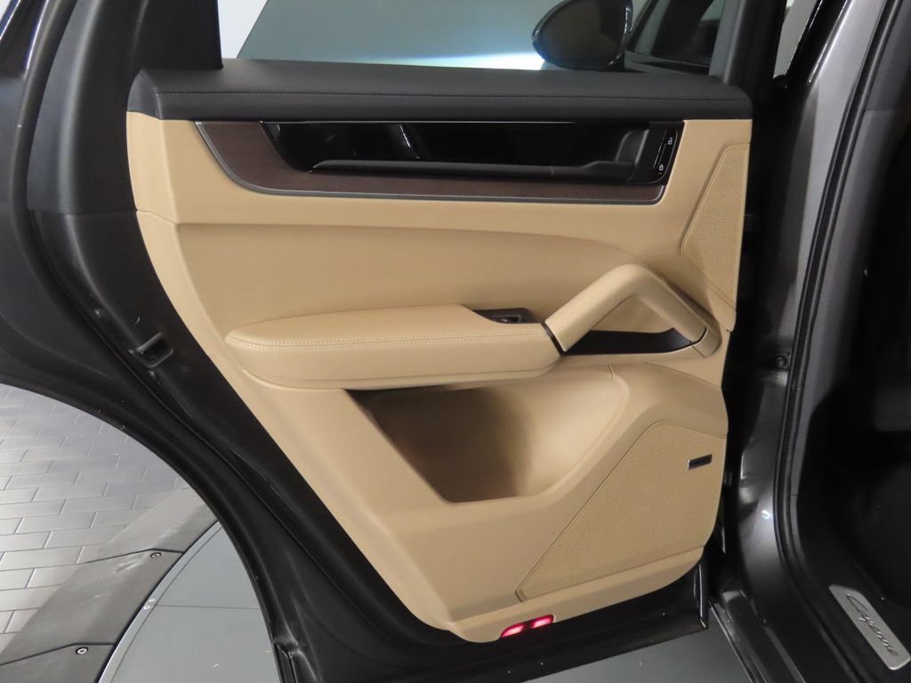 Certified 2026 Porsche Cayenne S AWD/4WD image 45