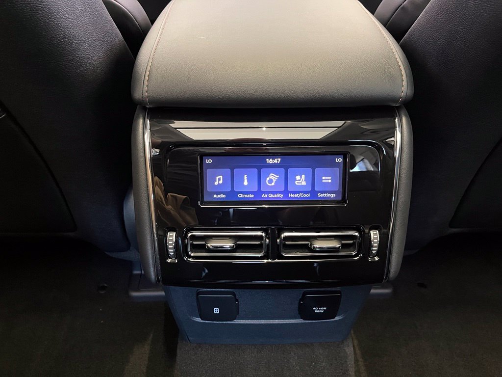 Used 2026 Lincoln Aviator Reserve AWD/4WD image 36