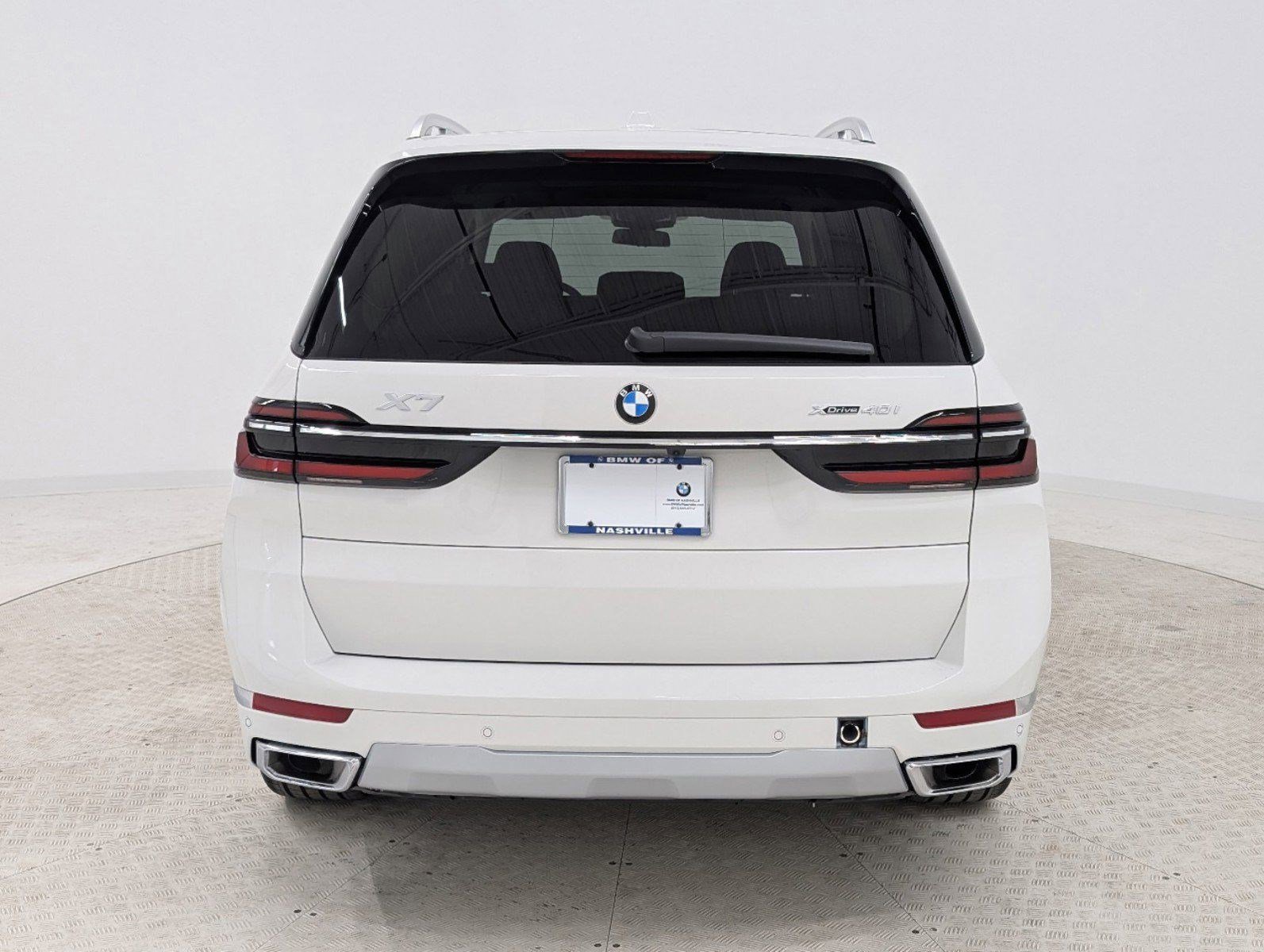 Used 2025 BMW X7 xDrive40i w/ Premium Package image 10