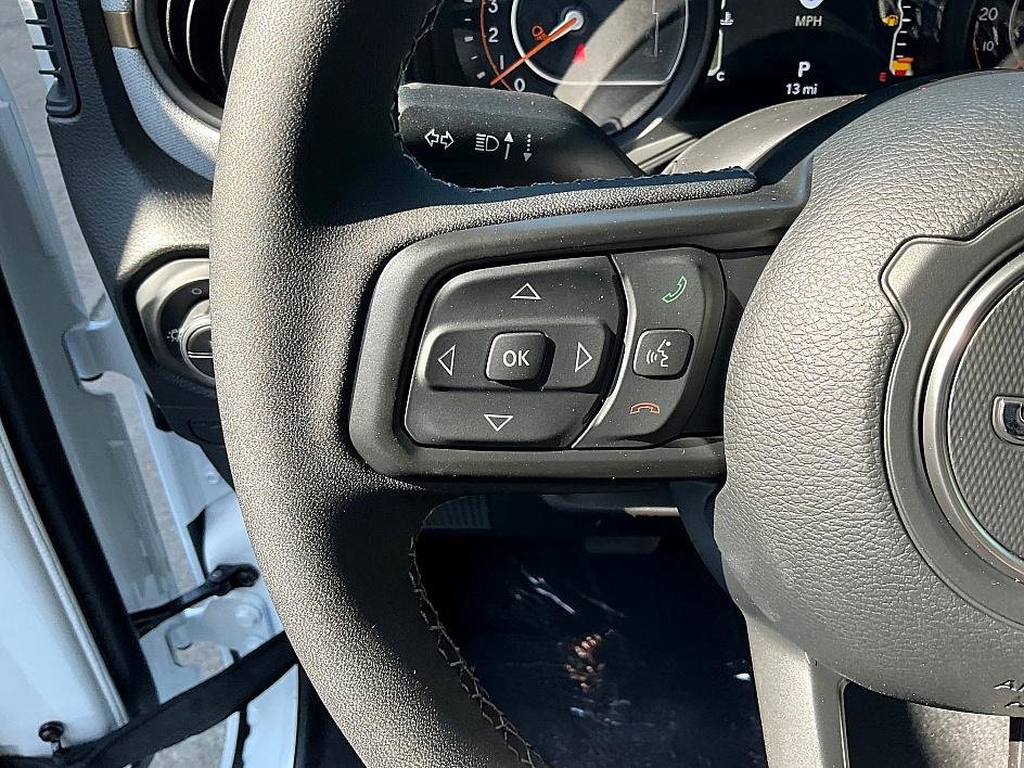 New 2025 Jeep Gladiator Sport image 30