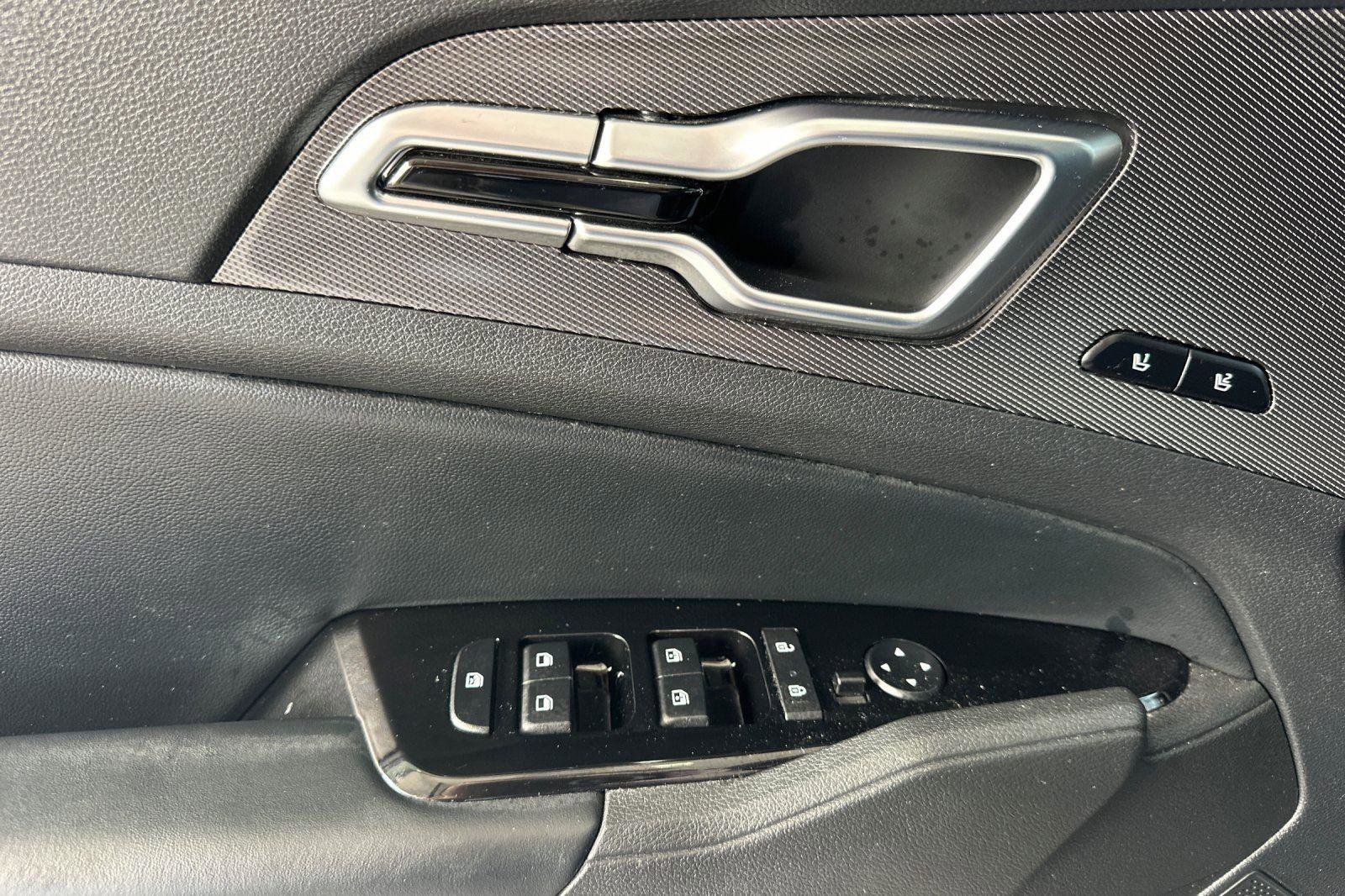 Used 2023 Kia Sportage SX Prestige image 5