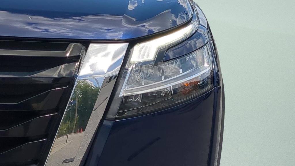 Certified 2022 Nissan Pathfinder SV FWD image 23