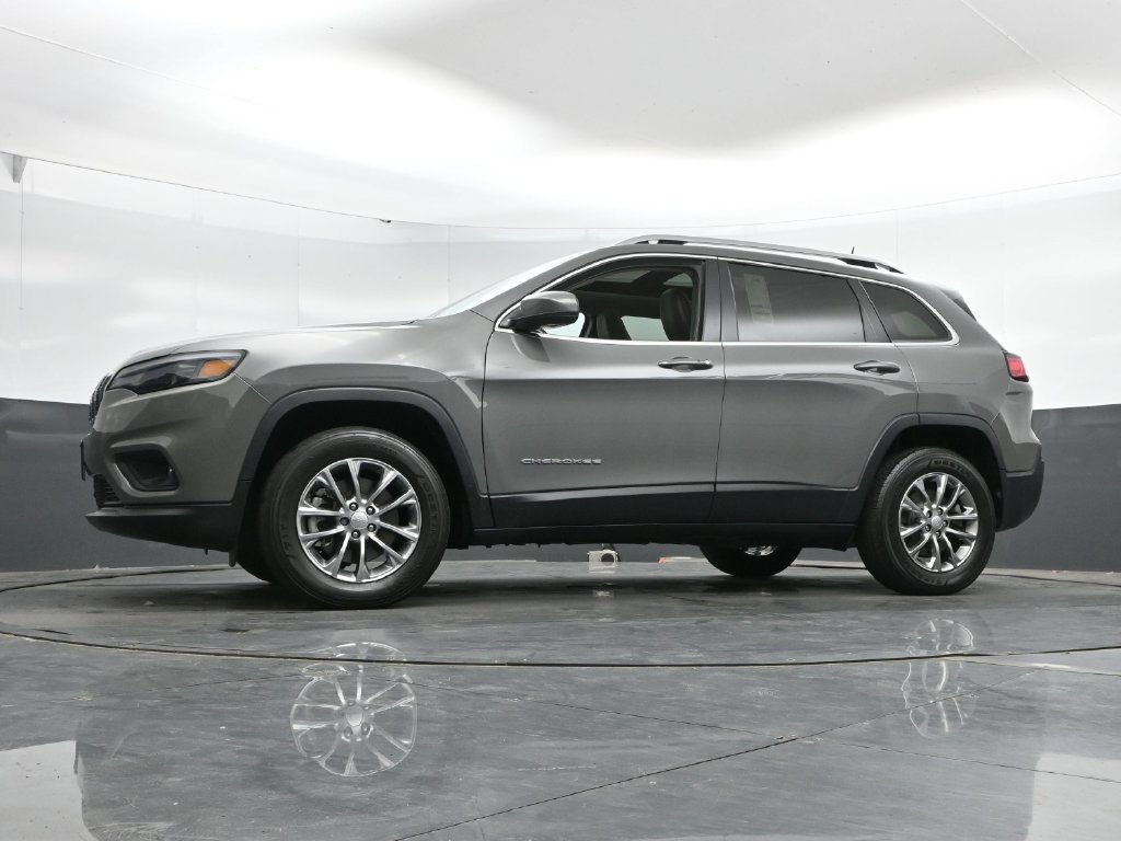 Used 2021 Jeep Cherokee Latitude Lux w/ Sun & Sound Group AWD/4WD image 48