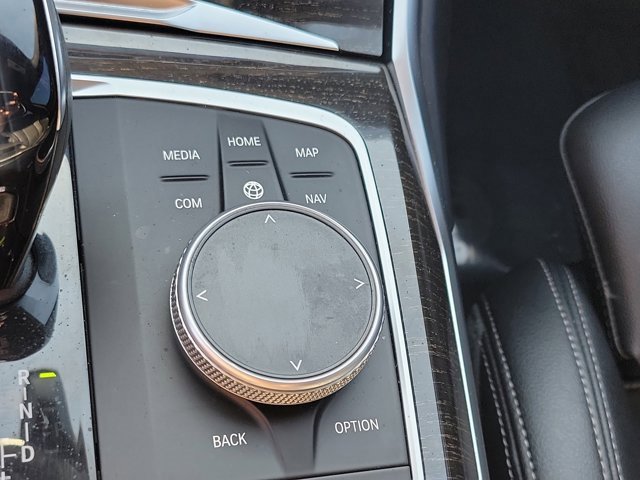 Used 2022 BMW 330e image 31