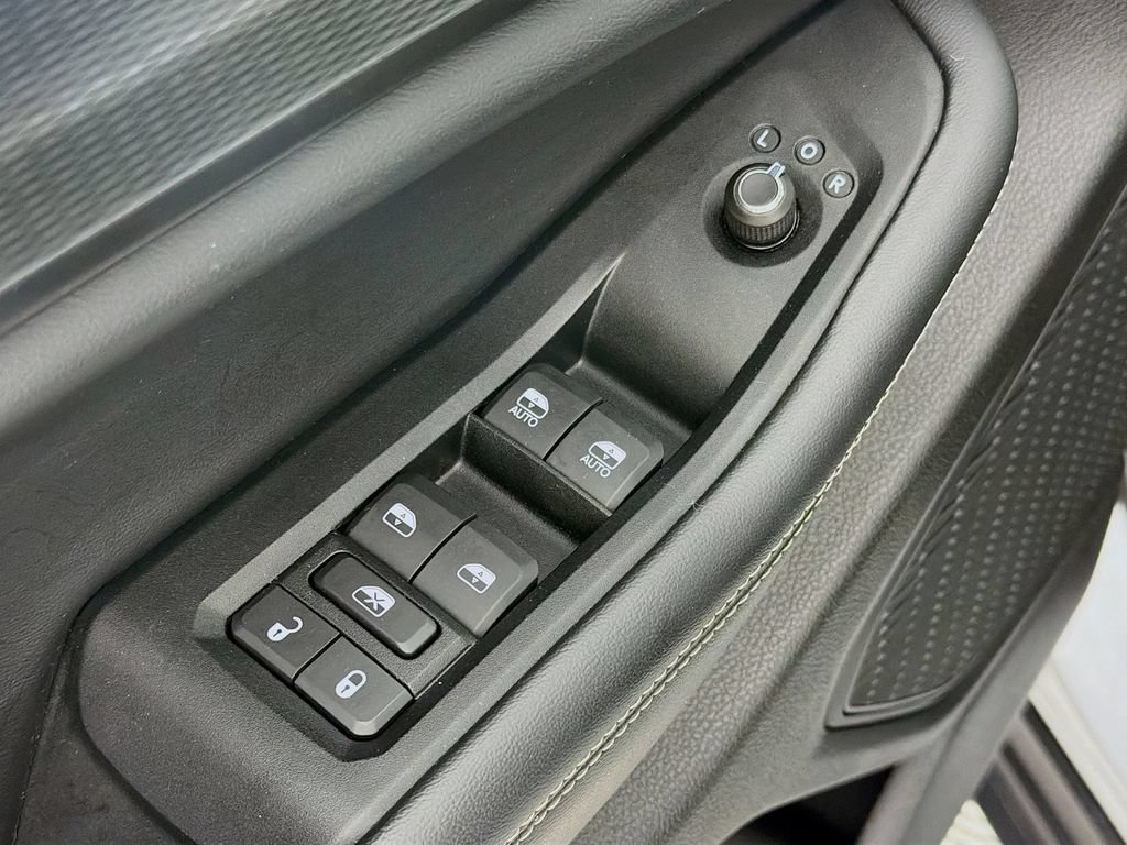 Certified 2023 Jeep Grand Cherokee L Laredo AWD/4WD image 27