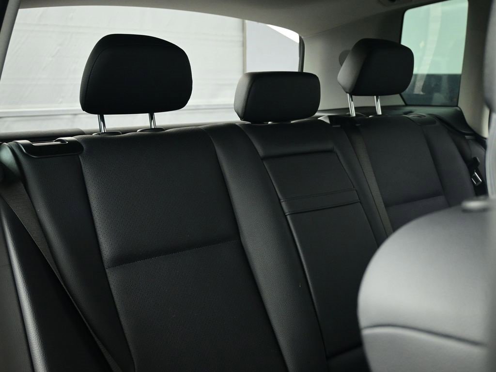 Used 2015 Mercedes-Benz GLK 350 4MATIC image 31