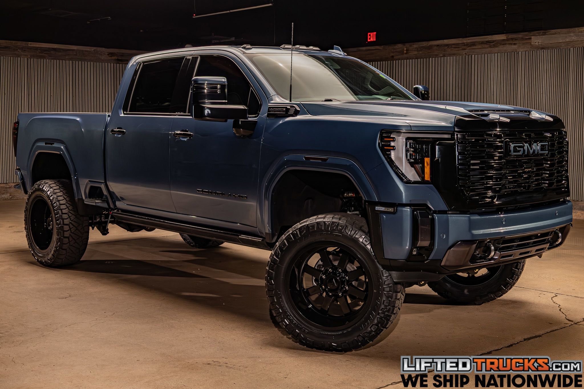 Used 2024 GMC Sierra 2500 Denali Ultimate w/ Max Trailering Package AWD/4WD image 1